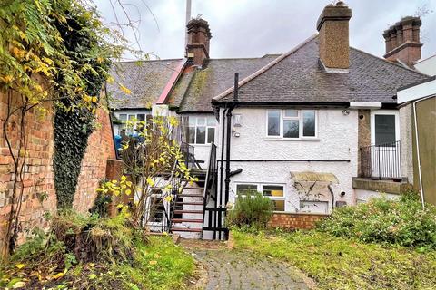 3 bedroom maisonette to rent, Station Approach, Hayes, Bromley, BR2