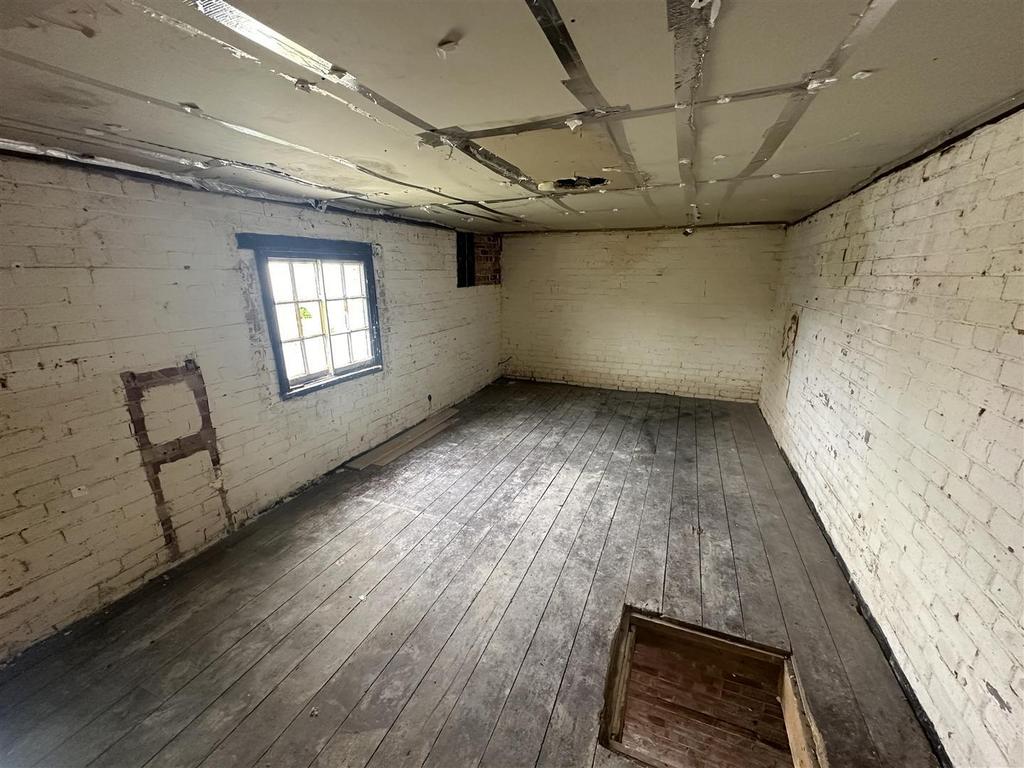 Barn1.jpg