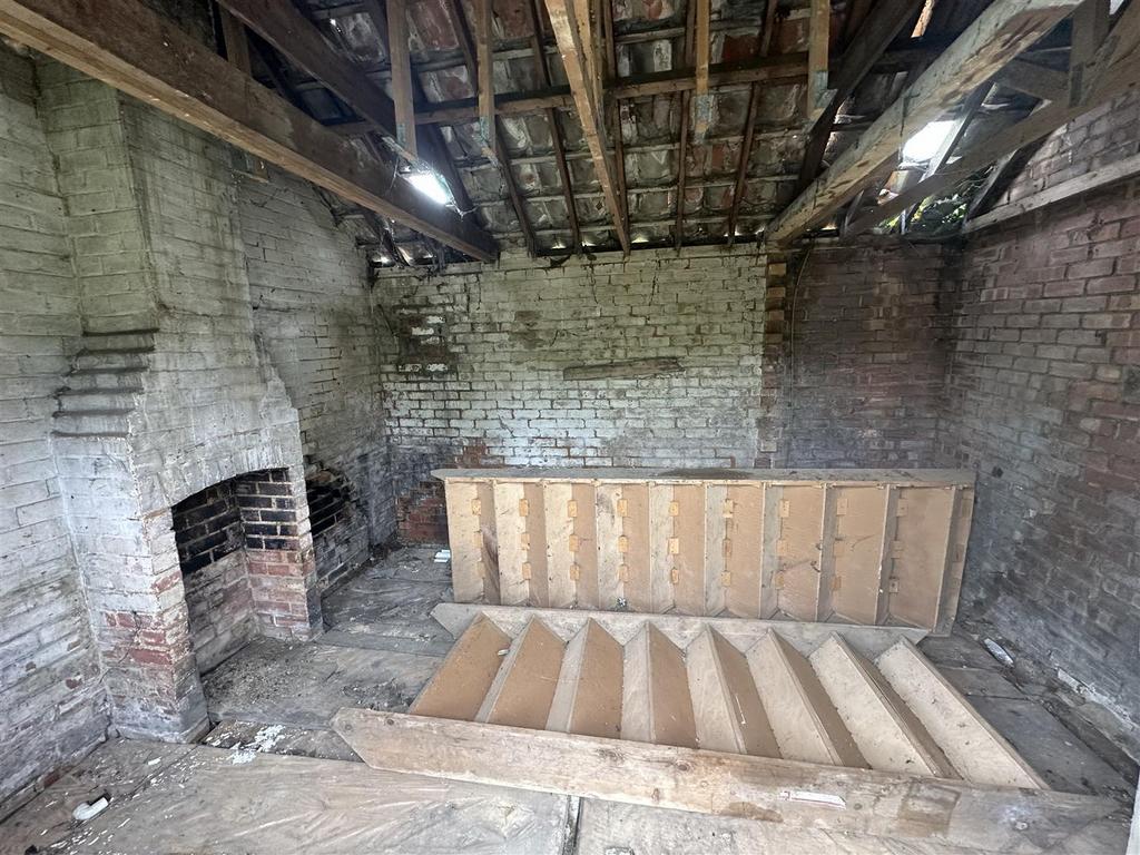 Barn2.jpg