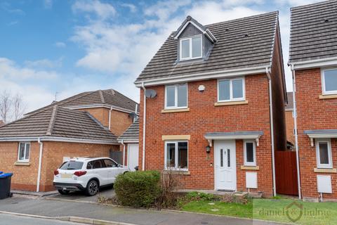 4 bedroom detached house for sale, 3 Clover Grove, Leekbrook