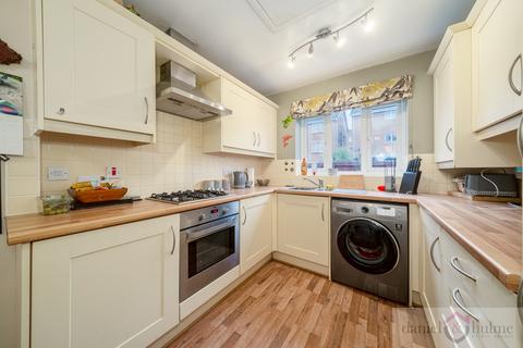 4 bedroom detached house for sale, 3 Clover Grove, Leekbrook