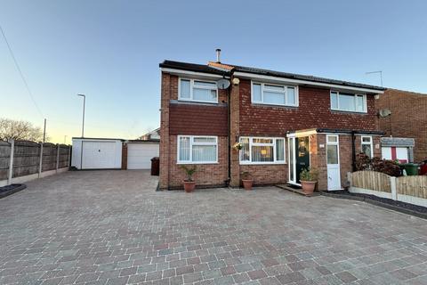 4 bedroom semi-detached house for sale, Dunrobin Avenue, Garforth, Leeds