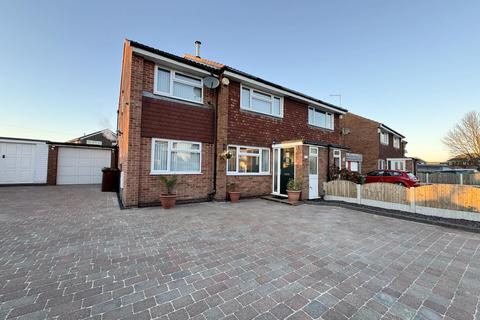 4 bedroom semi-detached house for sale, Dunrobin Avenue, Garforth, Leeds