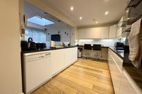 4 bedroom semi-detached house for sale, Dunrobin Avenue, Garforth, Leeds