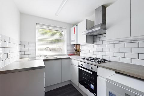 6 bedroom apartment to rent, Mafeking Road, Brighton
