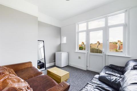 6 bedroom apartment to rent, Mafeking Road, Brighton