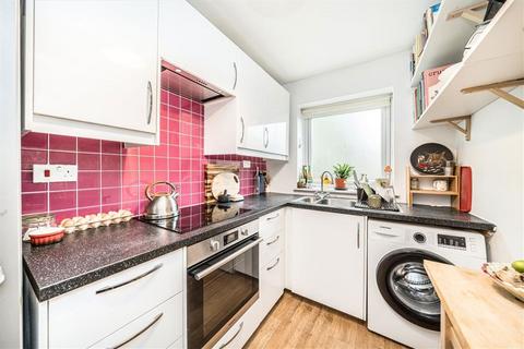 1 bedroom flat for sale, St. Johns Vale, London SE8