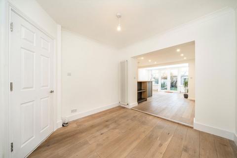 3 bedroom terraced house to rent, Manoel Road, Twickenham TW2