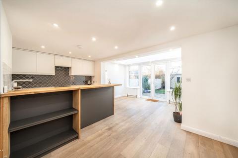3 bedroom terraced house to rent, Manoel Road, Twickenham TW2