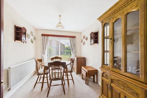 3 bedroom detached house for sale, Robert Raikes Avenue, Tuffley, Gloucester, Gloucestershire, GL4
