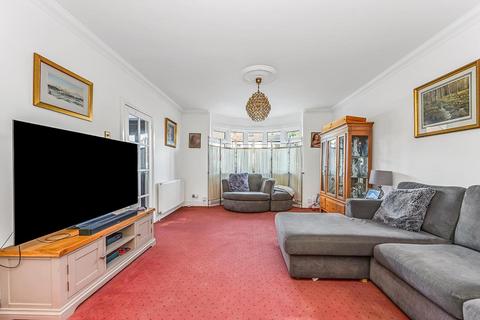 4 bedroom terraced house for sale, New Road, Chingford