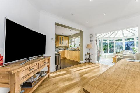 4 bedroom terraced house for sale, New Road, Chingford