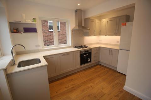 3 bedroom semi-detached house to rent, Cranbrook Road, Barnet EN4