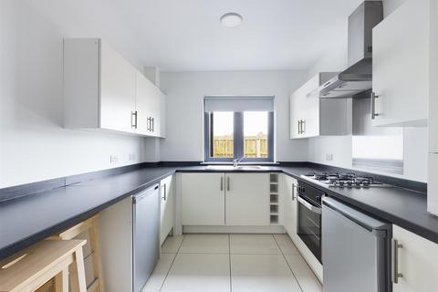2 bedroom flat to rent, Edinburgh Road, Brighton