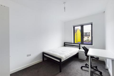 2 bedroom flat to rent, Edinburgh Road, Brighton