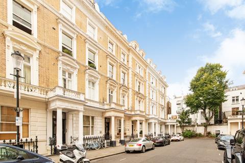 2 bedroom property to rent, Clanricarde Gardens, London, W2
