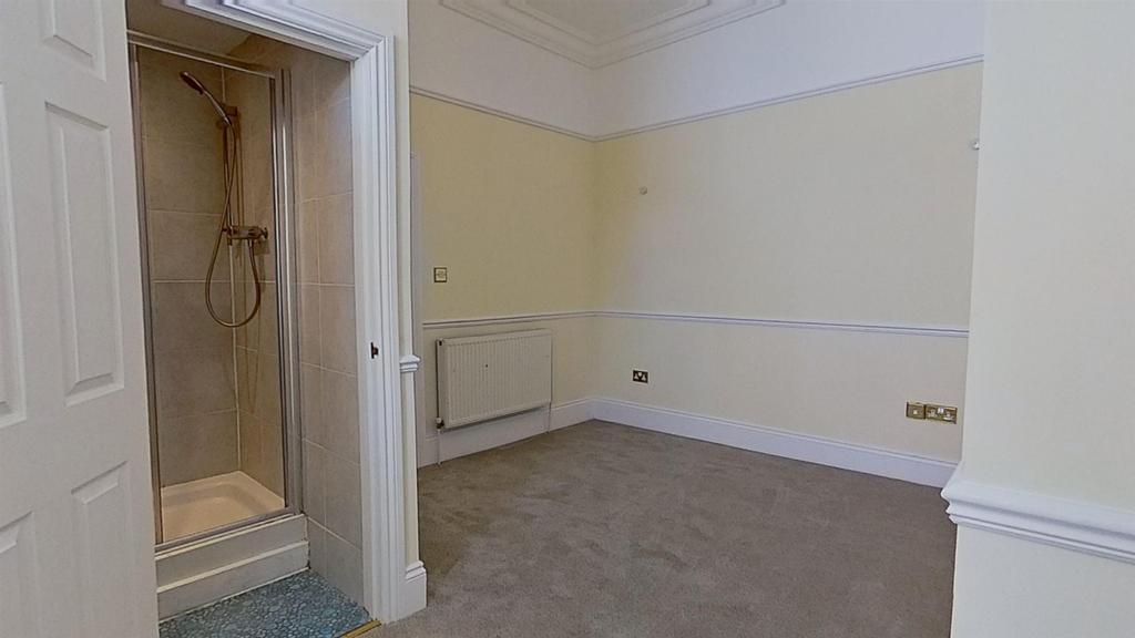 Flat-3-11-Prince-of-Wales-Ter-05112023 161342.jpg