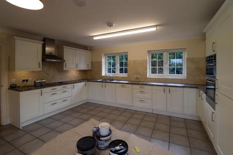4 bedroom detached bungalow to rent, Great Fen Road, Soham CB7