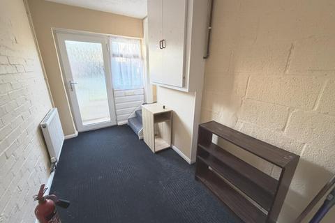 4 bedroom house to rent, Travellers Lane, Hatfield AL10