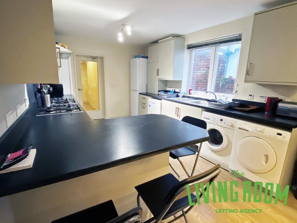 Kitchen 1