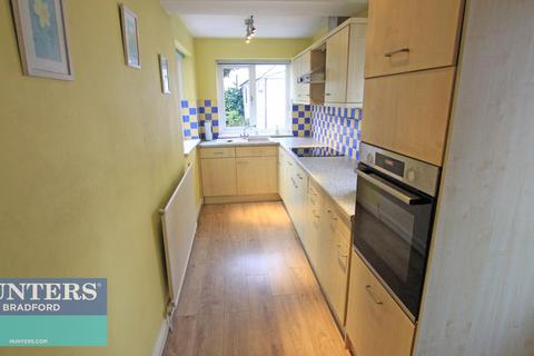 3 bedroom semi-detached house to rent, Odsal Road, Wibsey, Bradford, BD6