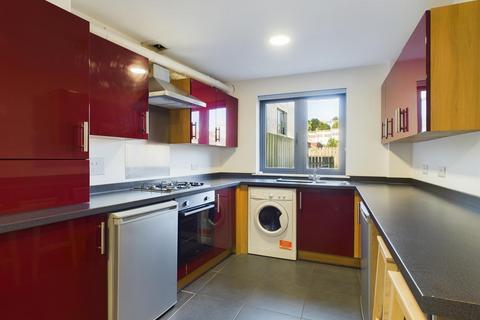 2 bedroom flat to rent, Edinburgh Road, Brighton