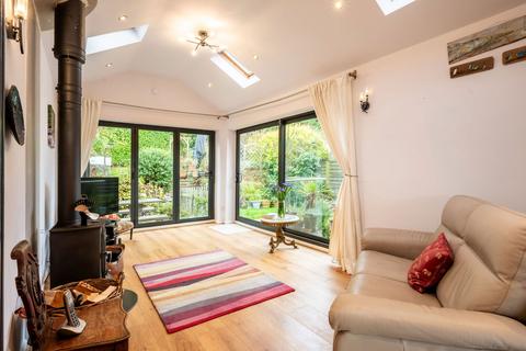 4 bedroom detached house for sale, Watling Street, Tamworth B78