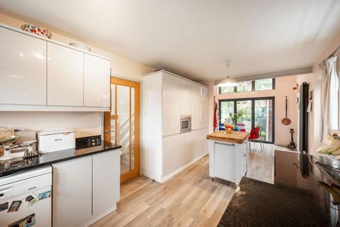 4 bedroom detached house for sale, Watling Street, Tamworth B78