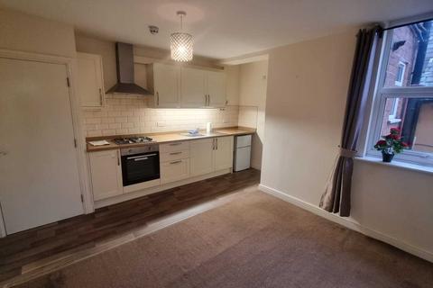 1 bedroom flat to rent, High Street, NG15