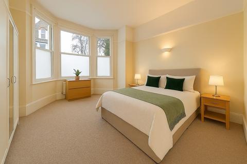 2 bedroom flat for sale, Cavendish Road, Clapham, London, SW12