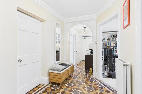 3 bedroom flat for sale, Devonshire Place, Brighton