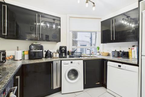 3 bedroom flat for sale, Devonshire Place, Brighton