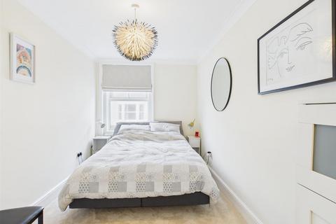 3 bedroom flat for sale, Devonshire Place, Brighton