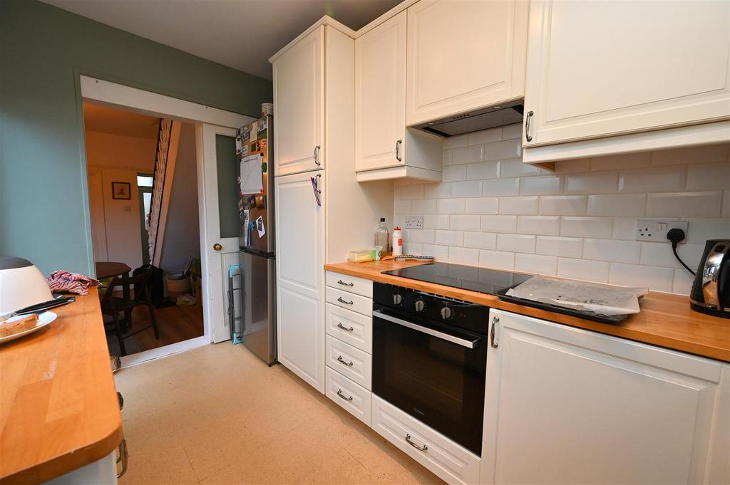 Kitchen1.JPG