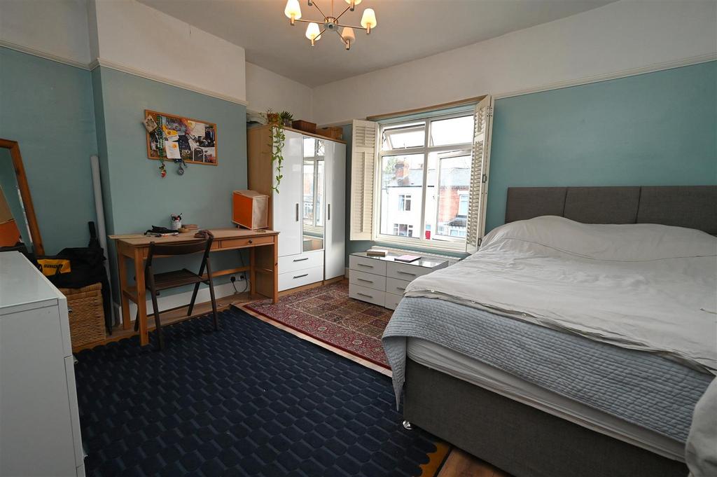 Bedroom1.1.JPG