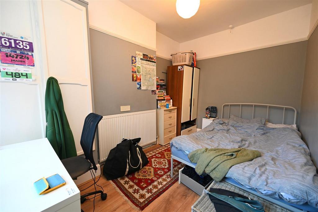Bedroom2.1.JPG