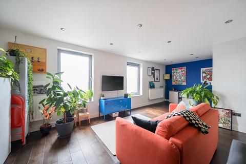 1 bedroom flat for sale, Willesden Lane, Brondesbury, London, NW6
