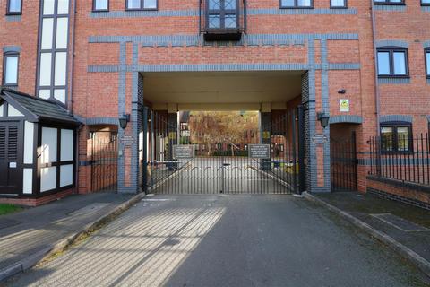 2 bedroom apartment to rent, The Locks Leamington Spa