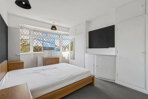 3 bedroom bungalow for sale, Woodlawn Crescent, Twickenham, TW2