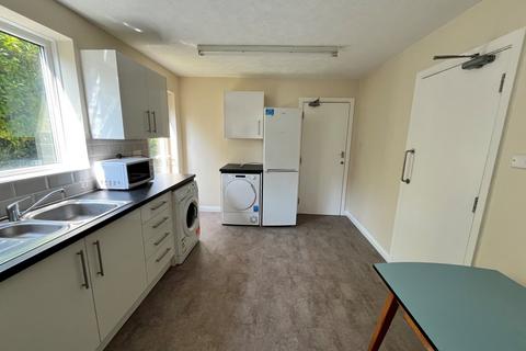 4 bedroom terraced house to rent, Isfield Road, Brighton, BN1 7FE