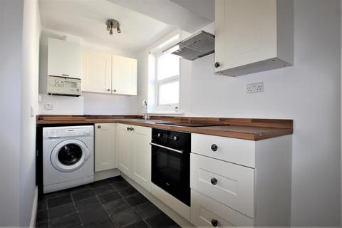 2 bedroom apartment to rent, Throgmorton House, Elphinstone Road