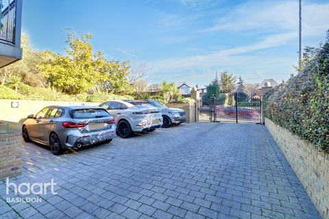 2 bedroom apartment for sale, Noak Hill Road, BILLERICAY