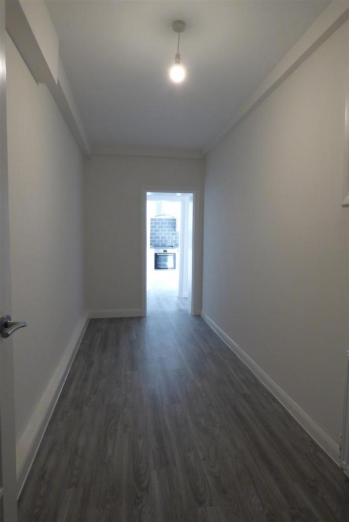 LGF 98 LP 2nd Hallway.JPG