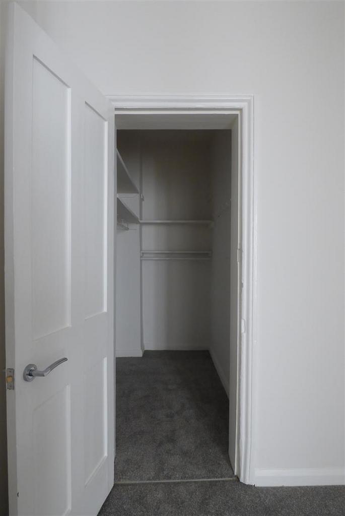 LGF 98 LP Bedroom storeroom.JPG