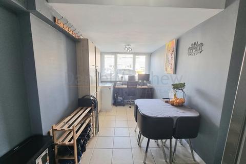 3 bedroom terraced house for sale, Cae Perllan, Brackla, CF31