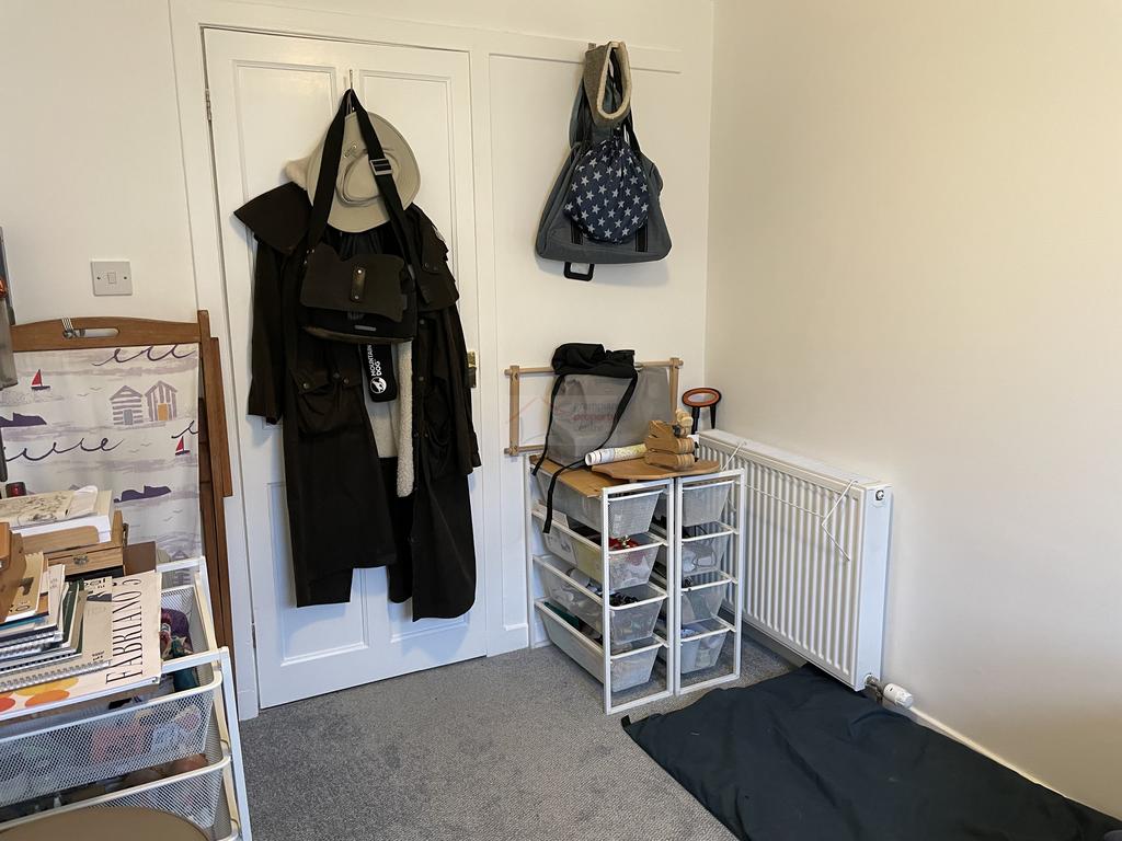 Bedroom 4b.JPG