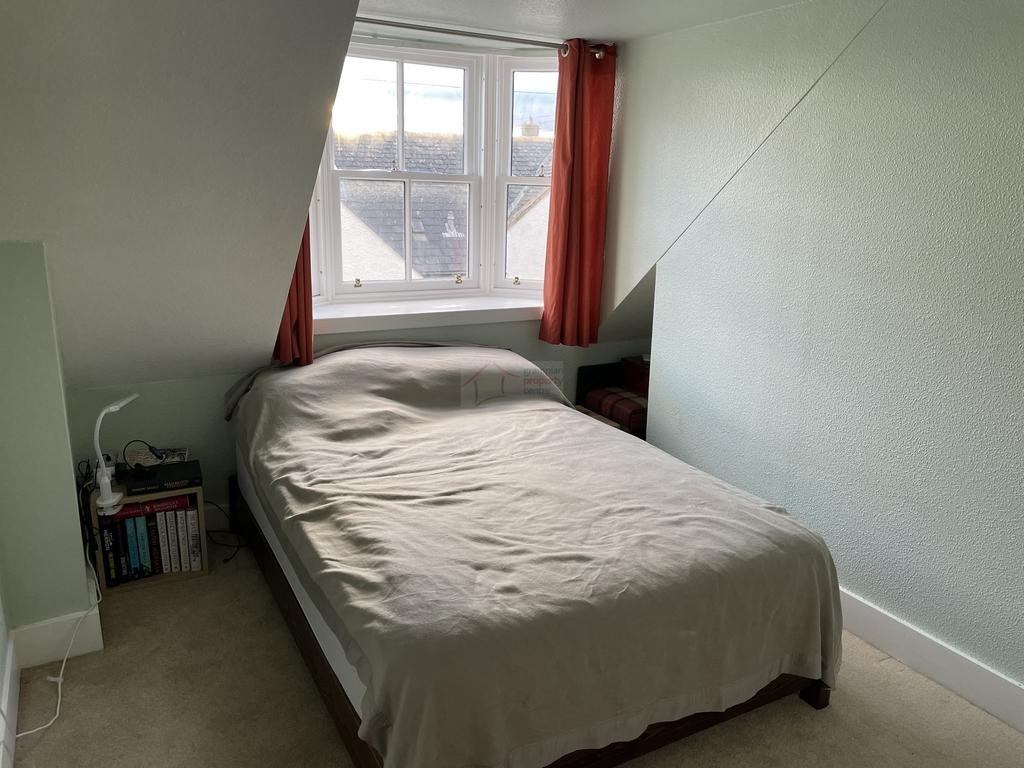 Bedroom 1a.JPG