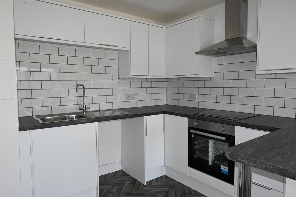 Open plan lounge / kitchen