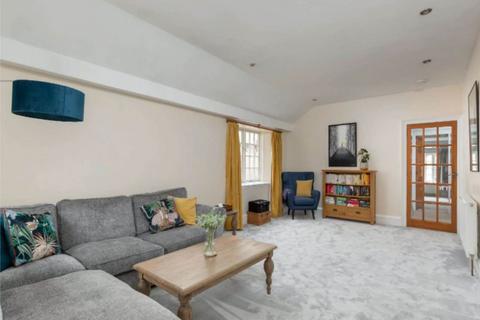 undefined, Gloucester Lane, New Town,