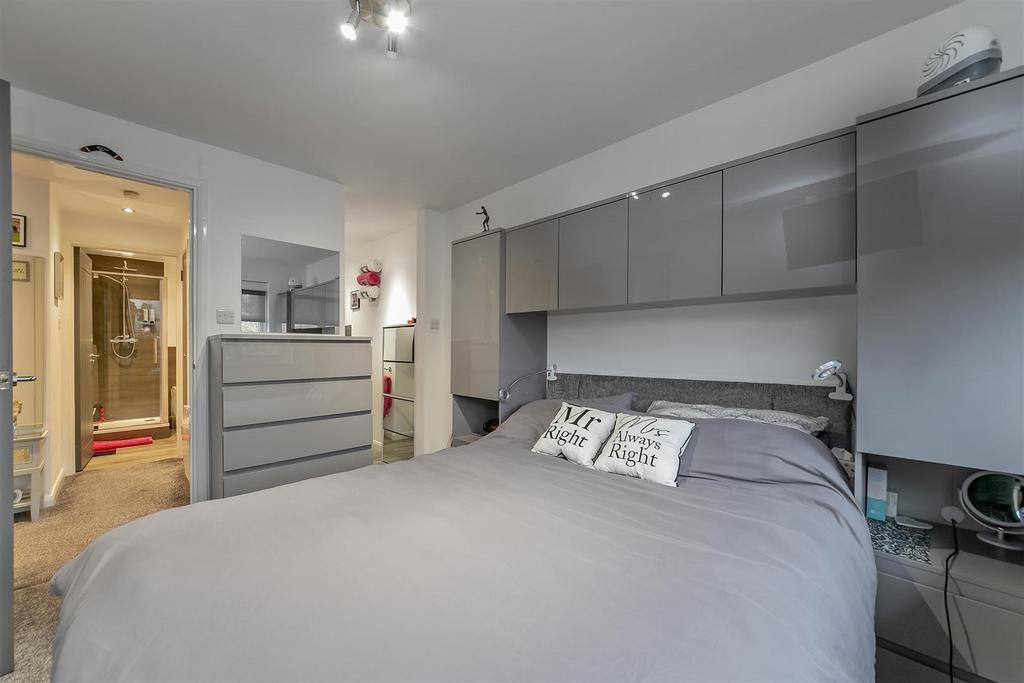 34 The Larches-19.jpg